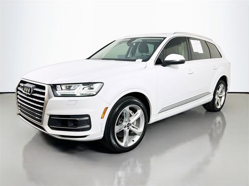 Used 2019 Audi Q7 3.0T Prestige w/ Prestige Package image 3