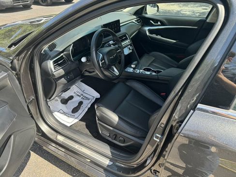 Used 2026 Genesis G70 2.5T RWD image 3