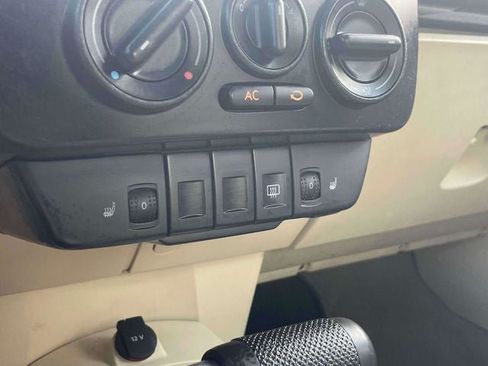 Used 2005 Volkswagen Beetle GLS FWD image 22
