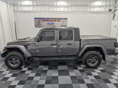 Used 2022 Jeep Gladiator Rubicon w/ Cold Weather Group AWD/4WD image 2