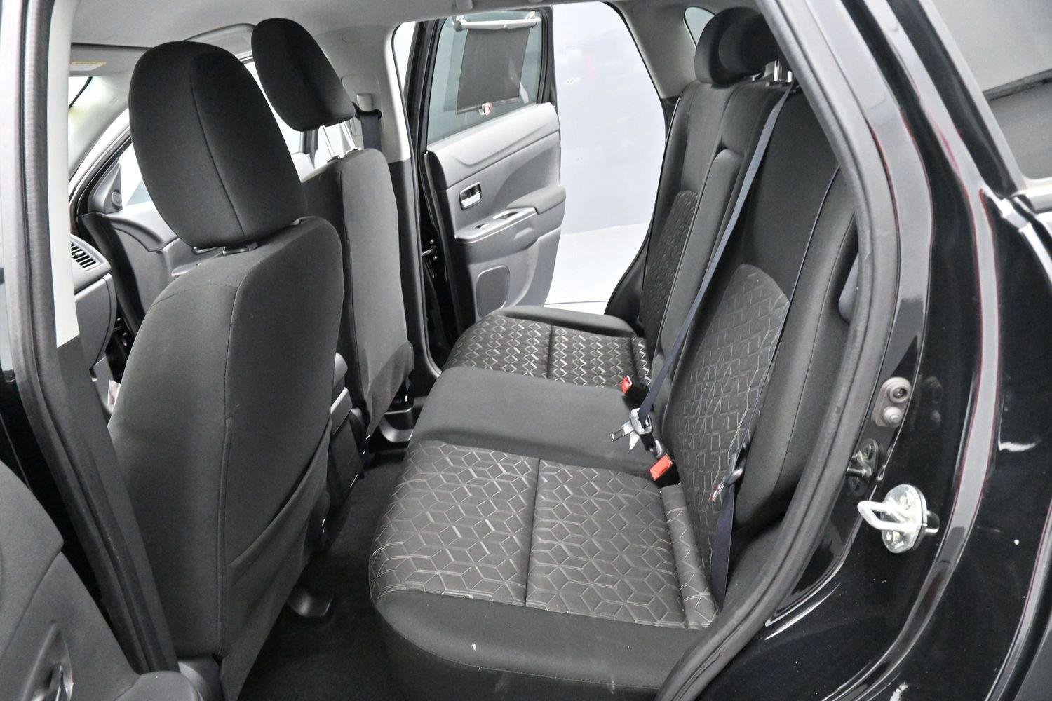 Used 2023 Mitsubishi Outlander Sport ES AWD/4WD image 23