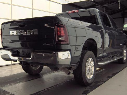 Used 2026 RAM 2500 Big Horn AWD/4WD image 4