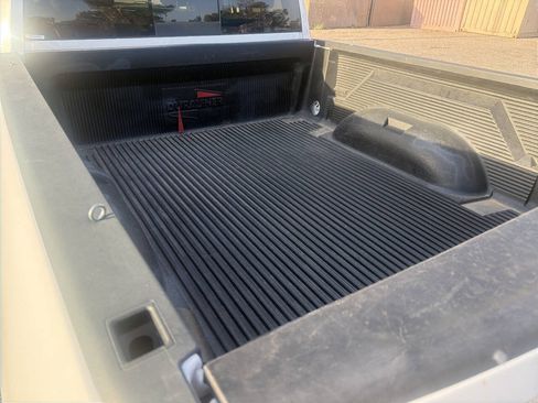 Used 2018 RAM 1500 Classic SLT RWD image 14