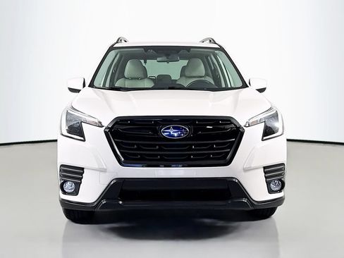 Used 2022 Subaru Forester Premium AWD/4WD image 2