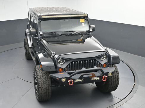 Used 2012 Jeep Wrangler Unlimited Sahara w/ Dual Top Group image 36