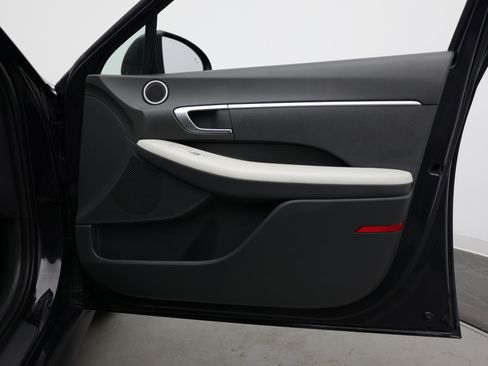 Used 2023 Hyundai Sonata SE FWD image 31