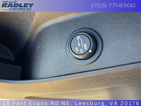 Used 2018 Chevrolet Equinox LT image 22