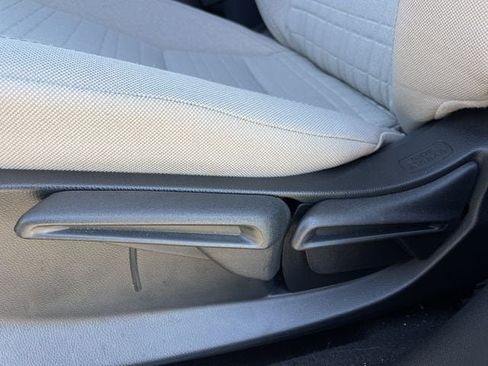 Certified 2025 Honda HR-V LX image 23