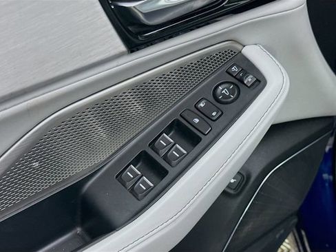 Used 2024 Acura MDX SH-AWD w/ Technology Package image 18