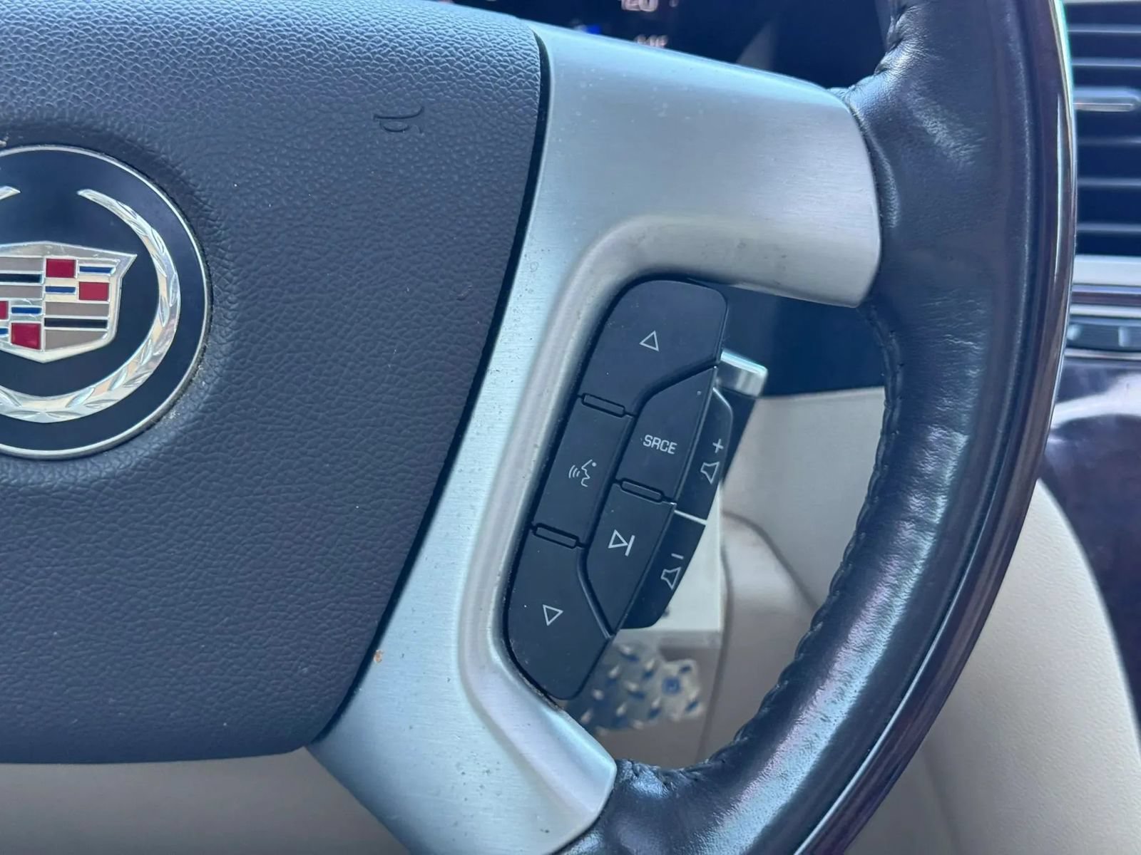 Used 2008 Cadillac Escalade AWD image 31