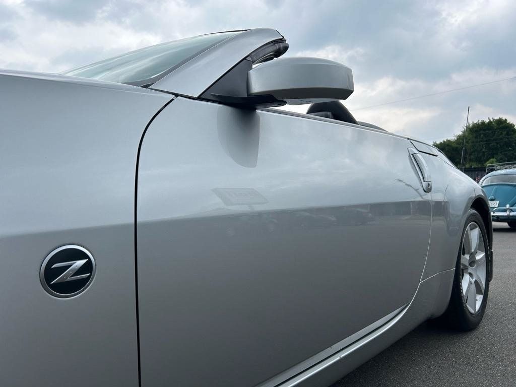 Used 2005 Nissan 350Z Touring RWD image 13