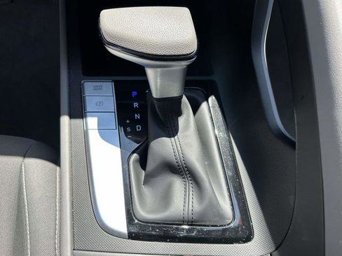 Used 2024 Hyundai Elantra SEL FWD image 27