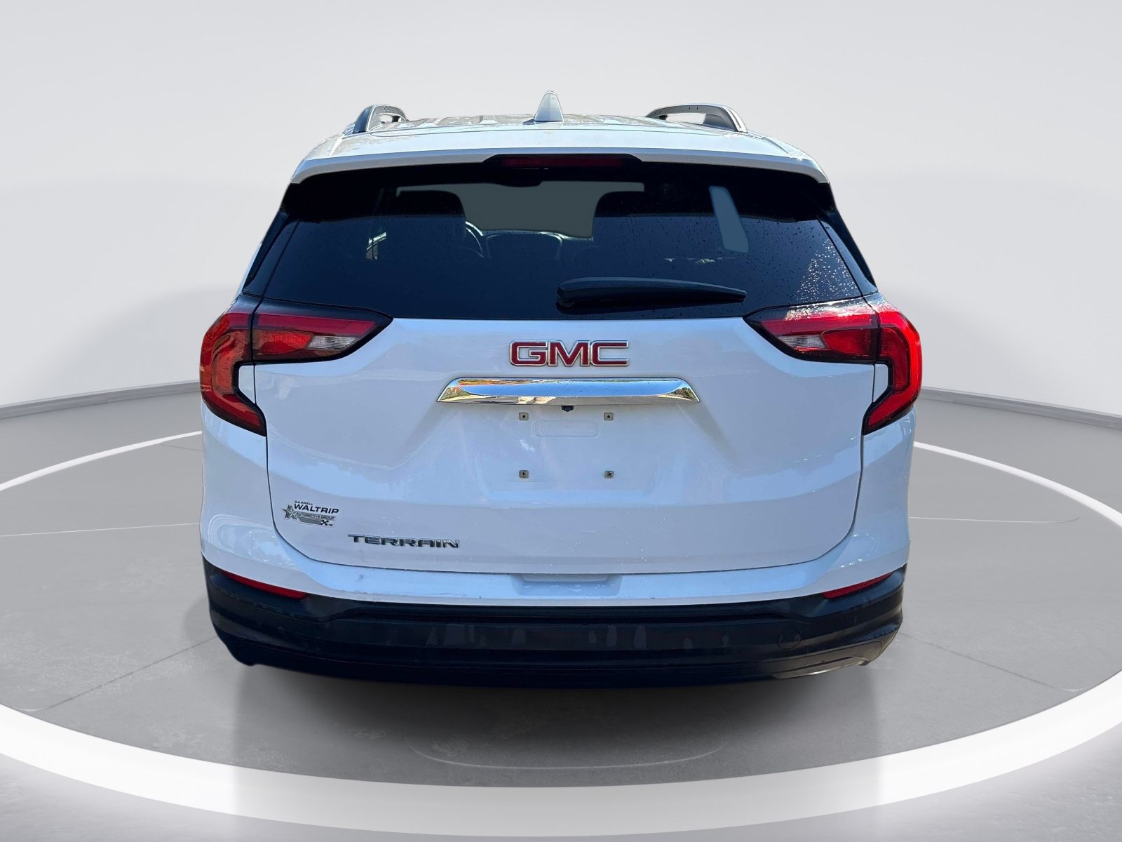 Used 2021 GMC Terrain SLE w/ Driver Convenience Package FWD image 7