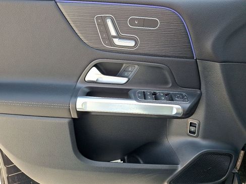 New 2026 Mercedes-Benz GLB 250 4MATIC image 8