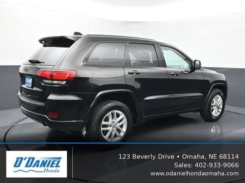 Used 2018 Jeep Grand Cherokee Altitude AWD/4WD image 6