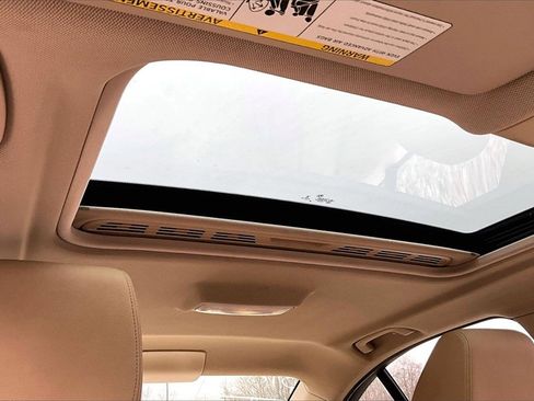 Used 2016 BMW 320i xDrive Sedan image 19