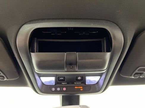 Used 2017 Cadillac XT5 Luxury FWD image 29