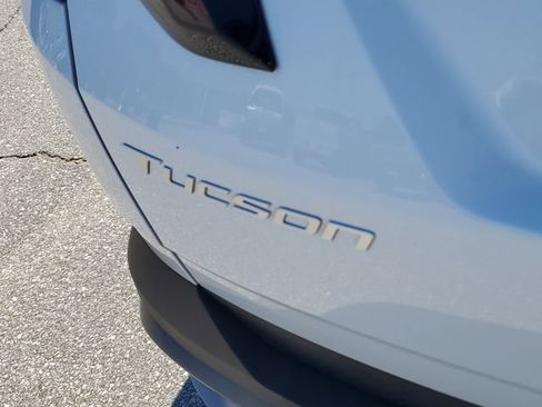 Certified 2025 Hyundai Tucson SEL AWD/4WD image 7