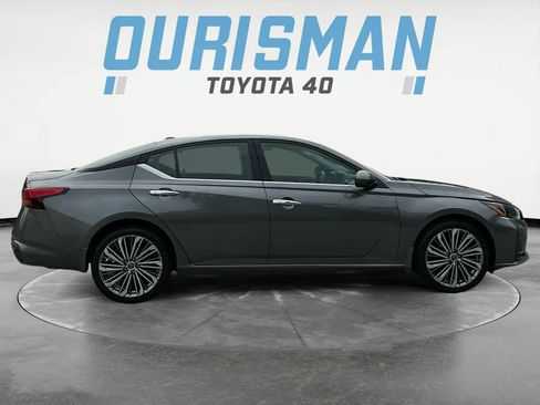 Used 2023 Nissan Altima 2.5 SL AWD/4WD image 8