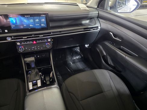 Certified 2025 Hyundai Tucson SEL FWD image 17