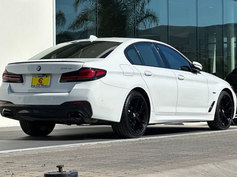 Used 2023 BMW 530e w/ M Sport Package image 3