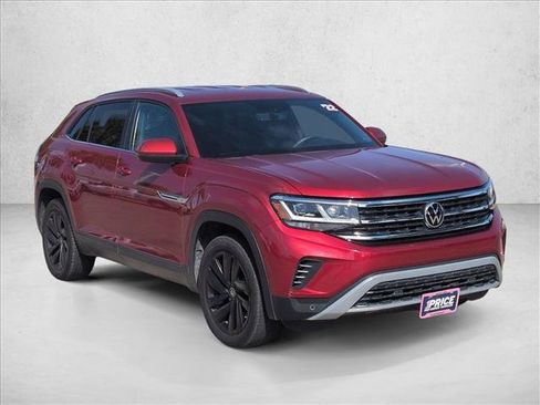 Used 2022 Volkswagen Atlas Cross Sport SE FWD image 3