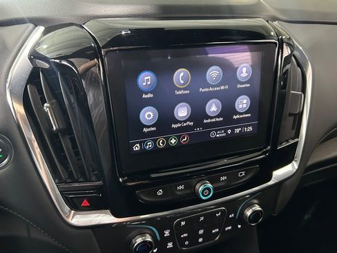 Used 2023 Chevrolet Traverse LT image 14