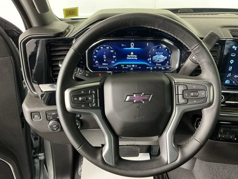Used 2023 Chevrolet Silverado 1500 RST AWD/4WD image 18