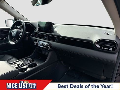 Certified 2025 Honda Pilot Touring image 32