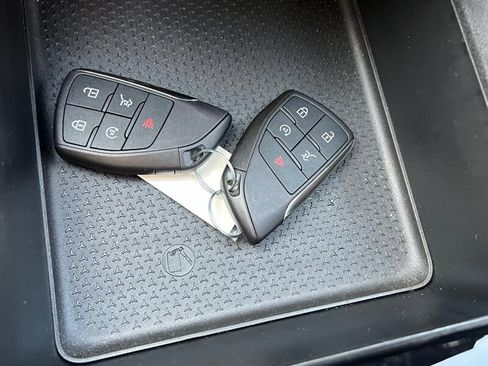 Used 2024 Chevrolet Blazer EV LT image 31