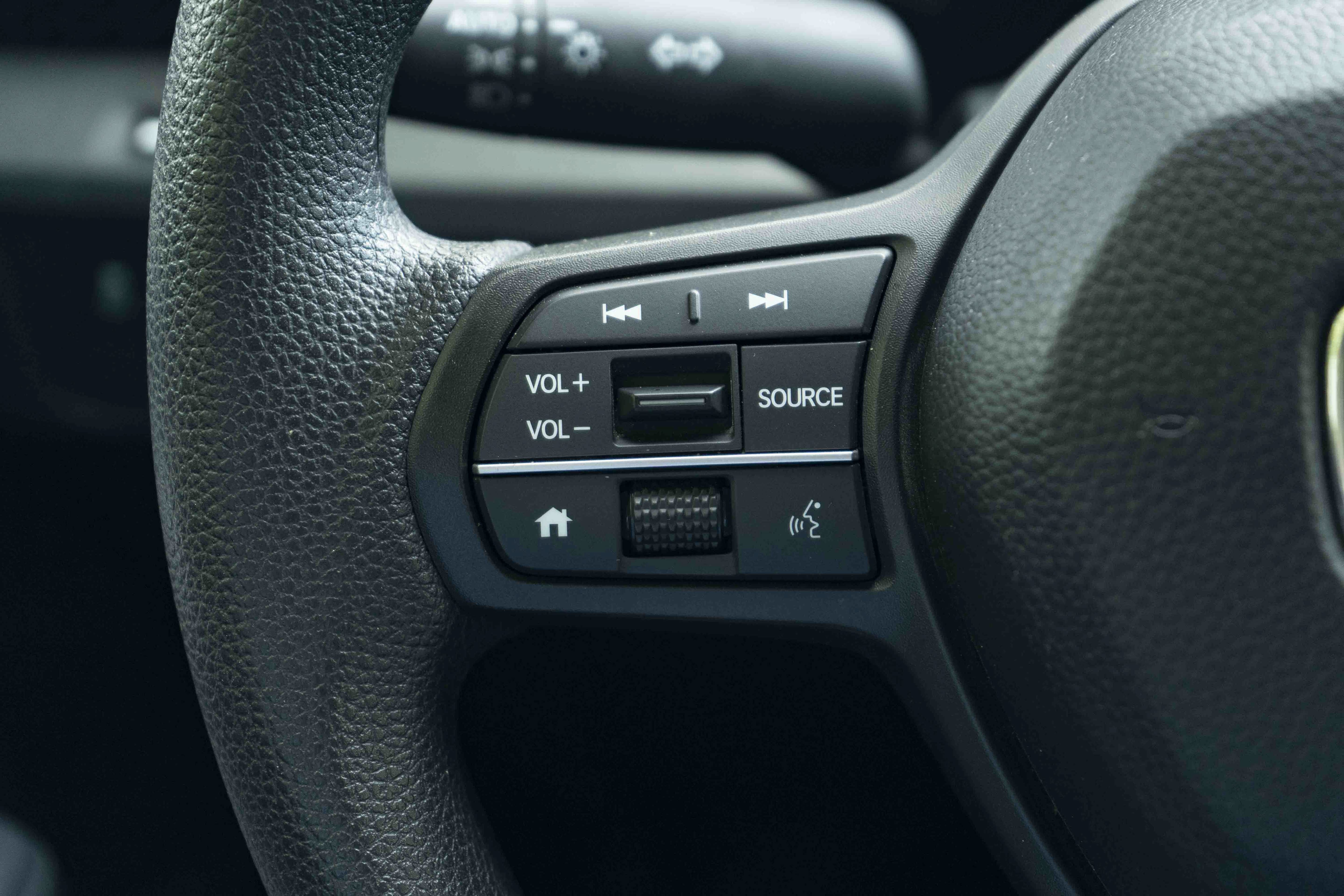 Used 2025 Honda CR-V EX image 19