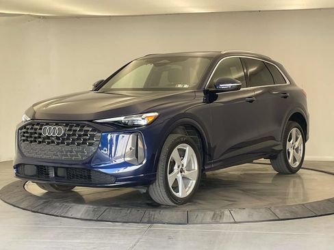 Certified 2025 Audi Q5 Premium w/ Premium Plus AWD/4WD image 1