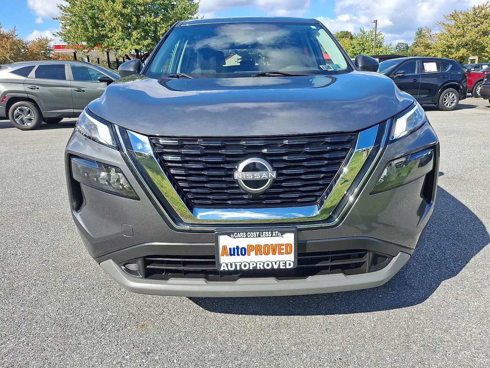 Used 2023 Nissan Rogue S AWD/4WD image 2