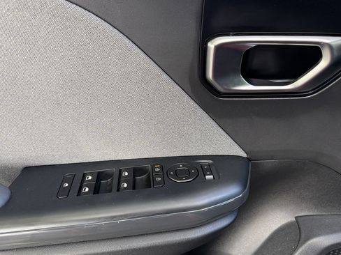 Certified 2025 Kia K4 EX FWD image 21