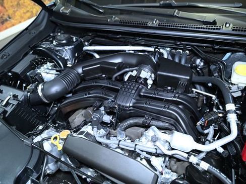 Used 2025 Subaru Crosstrek 2.0i Premium image 19