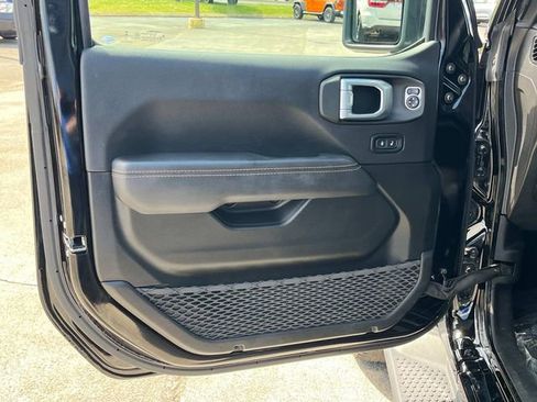 Certified 2022 Jeep Wrangler Unlimited Sahara image 14