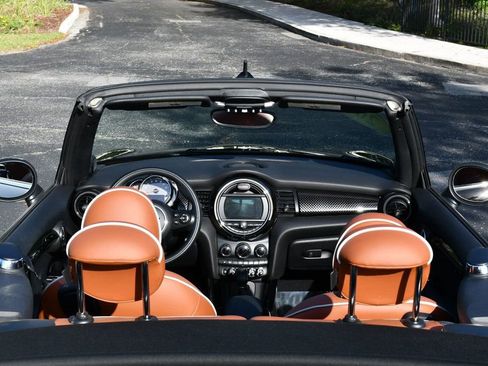 Used 2018 MINI Cooper S image 57