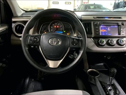 Used 2013 Toyota RAV4 LE AWD/4WD image 6