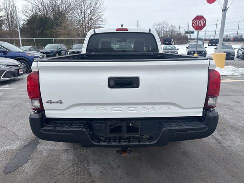 Used 2020 Toyota Tacoma SR image 6
