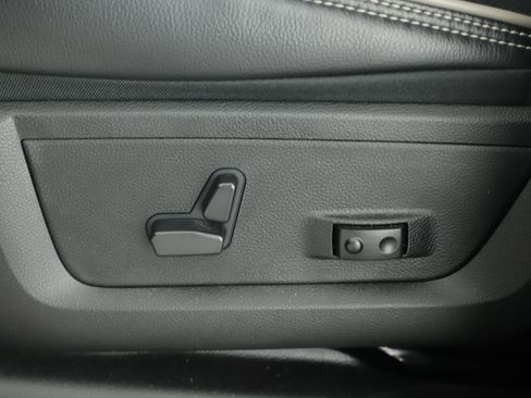 Used 2024 RAM 2500 Laramie w/ Sport Appearance Package image 14