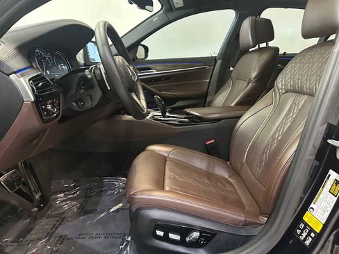 Used 2017 BMW 540i xDrive AWD/4WD image 25