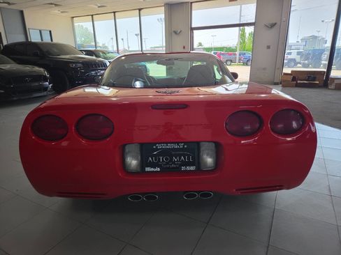 Used 2003 Chevrolet Corvette Coupe w/ Preferred Equipment Group RWD image 6