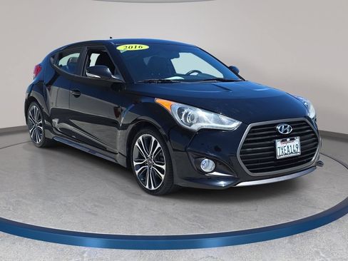 Used 2016 Hyundai Veloster Turbo FWD image 4