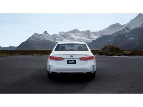 New 2027 BMW 530i w/ Premium Package RWD image 5