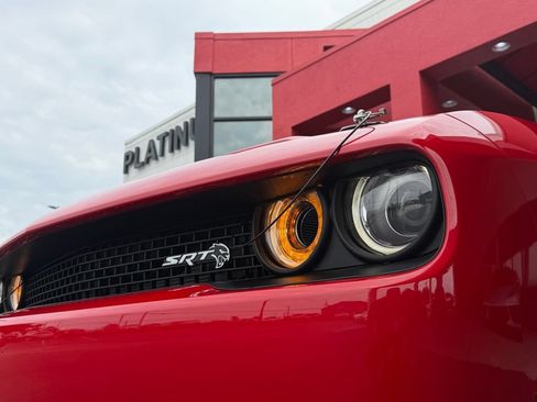 Used 2020 Dodge Challenger SRT Hellcat RWD image 5