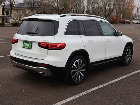 Used 2022 Mercedes-Benz GLB 250 4MATIC image 8