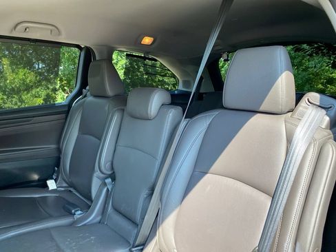 Used 2019 Honda Odyssey Elite image 8