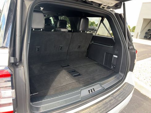 Used 2024 Ford Expedition Max Platinum AWD/4WD image 16