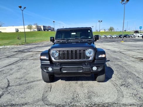 Used 2025 Jeep Wrangler Sport S image 48