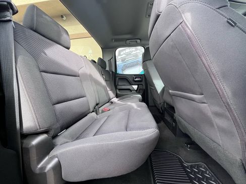 Used 2018 Chevrolet Silverado 1500 LT image 17